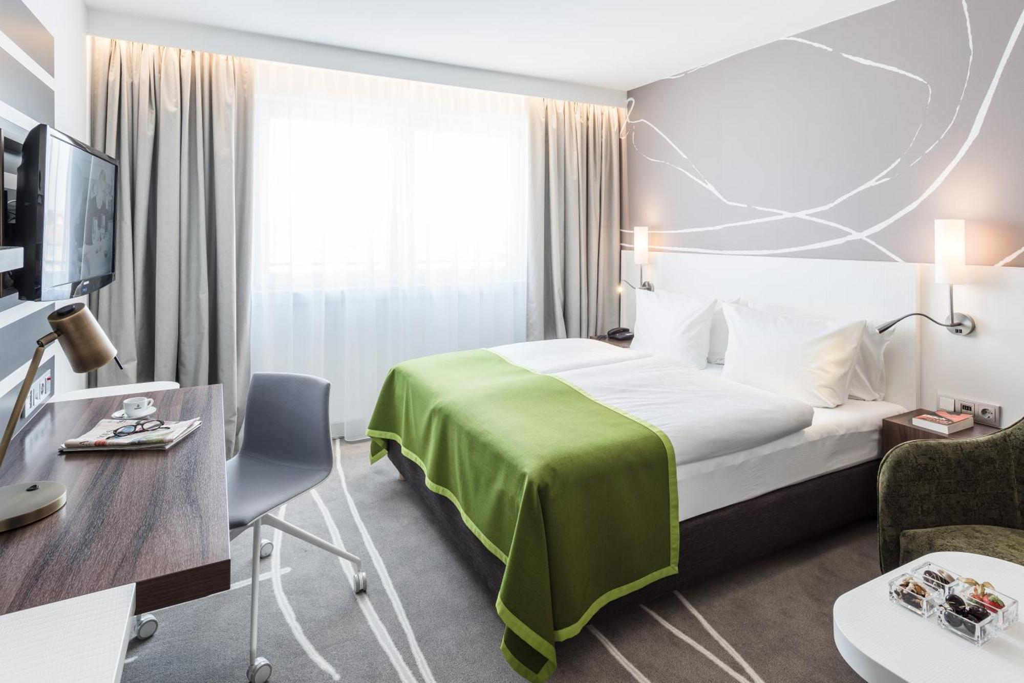 Premium Queen Room,1722882433:JPEG